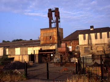 Lewis and Hole foundry